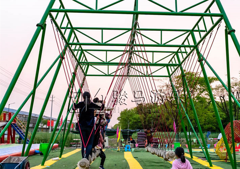 戶外無(wú)動(dòng)力樂(lè)園